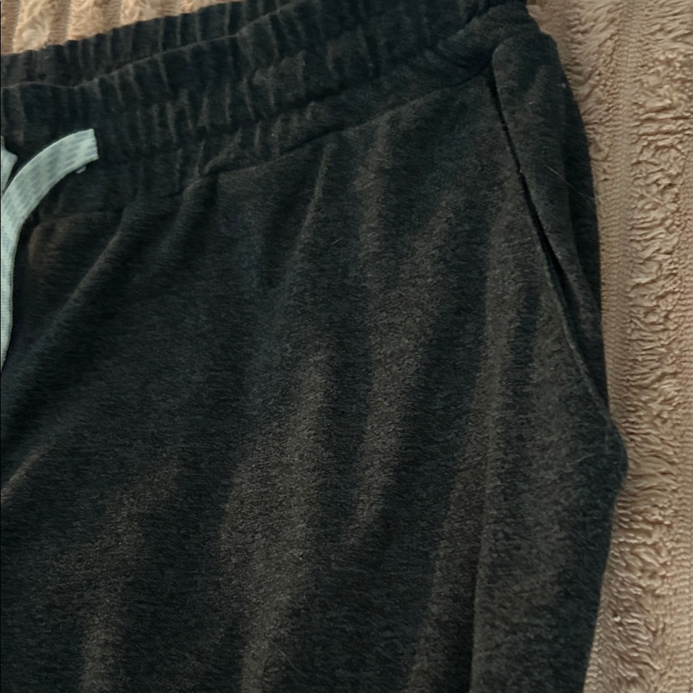 Vuori Charcoal Gray Joggers - Picture 4 of 7
